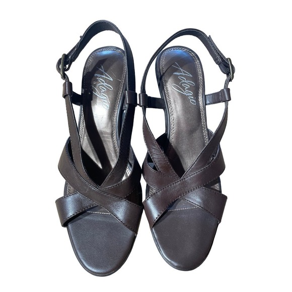 Adagio women's Lanny brown strappy heel/sandal. Size 8M - Picture 2 of 4